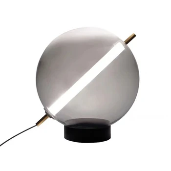 פשוט מנורת שולחן סלון אמנות אישיות מעצב יצירתי באולם התצוגה חדר השינה ליד המיטה מנורות זכוכית מנורת שולחן