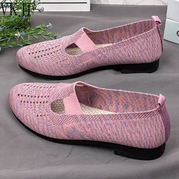 קיץ נשים נעלי אופנה לנשימה רשת אור אמא נעליים להחליק על שטוחים מזדמנים החלקה נעלי ספורט נשים גופר נעליים