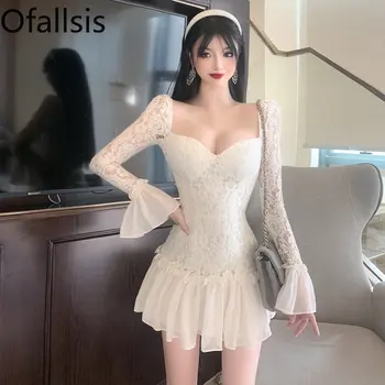 Ofallsis סקסי מתוק חריף צוואר מרובע תחרה, תפירה רשת שמלת מסיבת 2023 הקיץ החדש פאף שרוול בנוי Fishtail שמלה קצרה